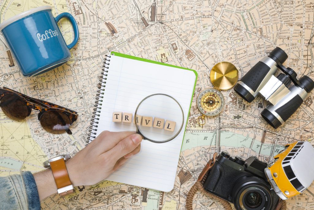 magnifying-glass-wooden-cubes-travel-elements-1024x683.jpg